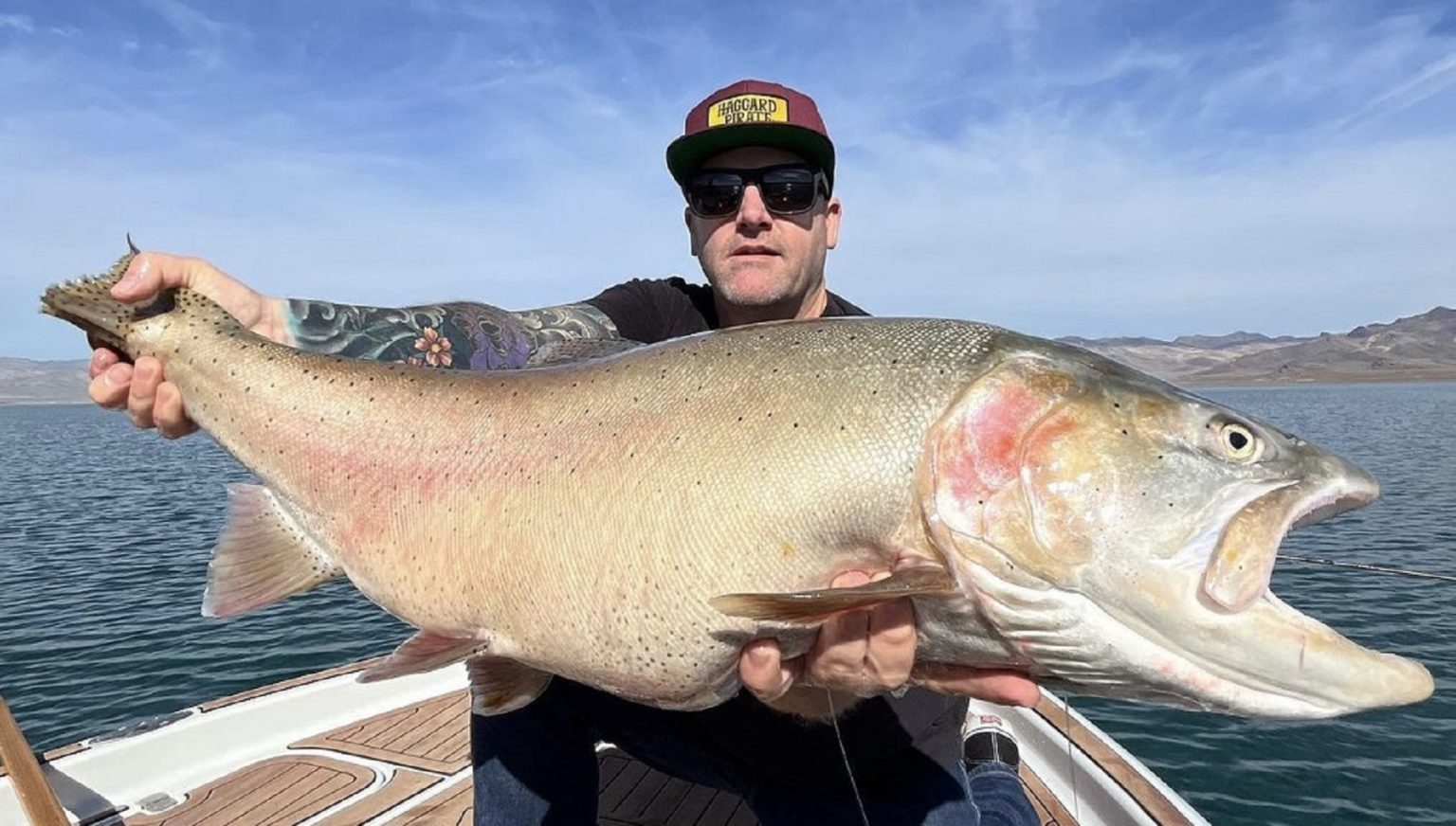 Pyramid Lake Fishing Guides - Giant Lahontan Cutthroat Trout 20 lbs
