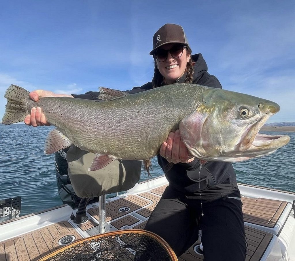 fishing guide pyramid lake - Lady angler with Lahontan Cutthroat Trout