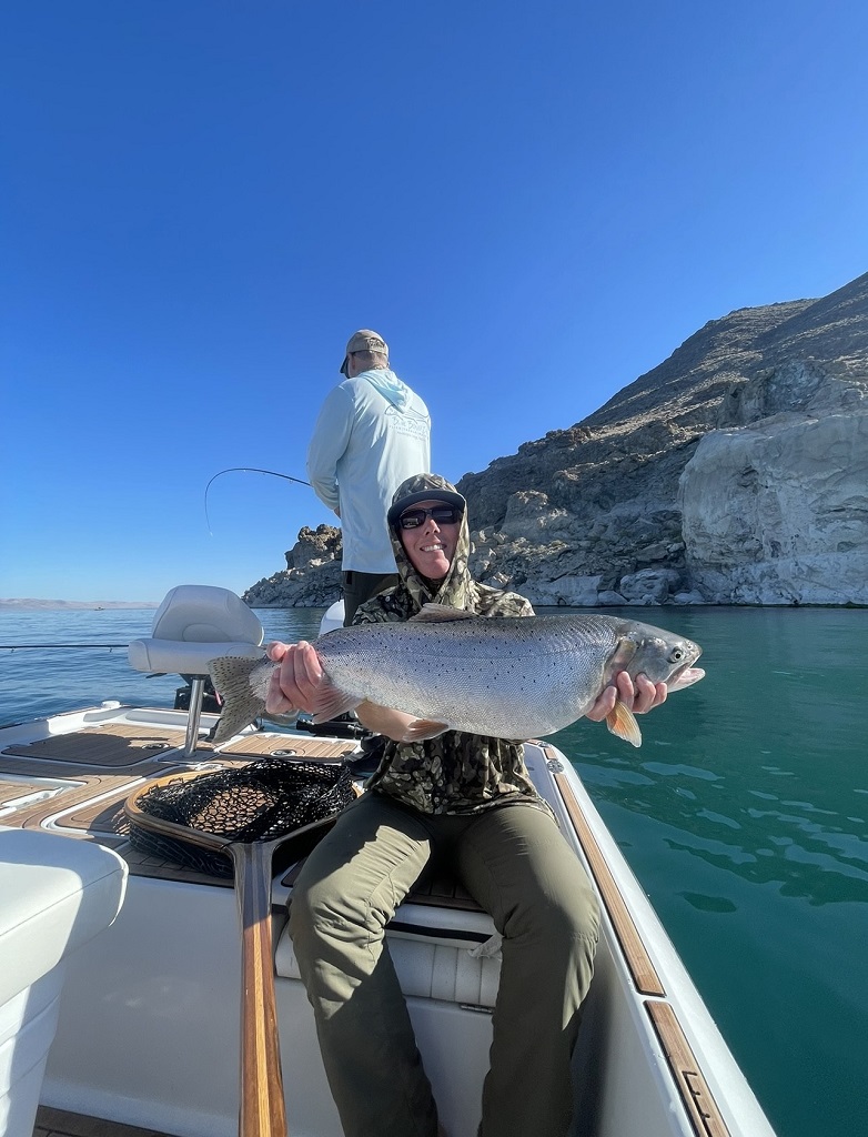 Pyramid Lake Fly Fishing Guide - Lahontan Cutthroat Trout 16 Lbs.