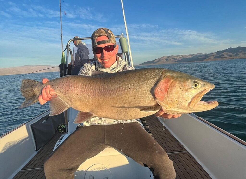 Fly Fishing Pyramid Lake - 20 Lbs Lahontan Cutthroat Trout